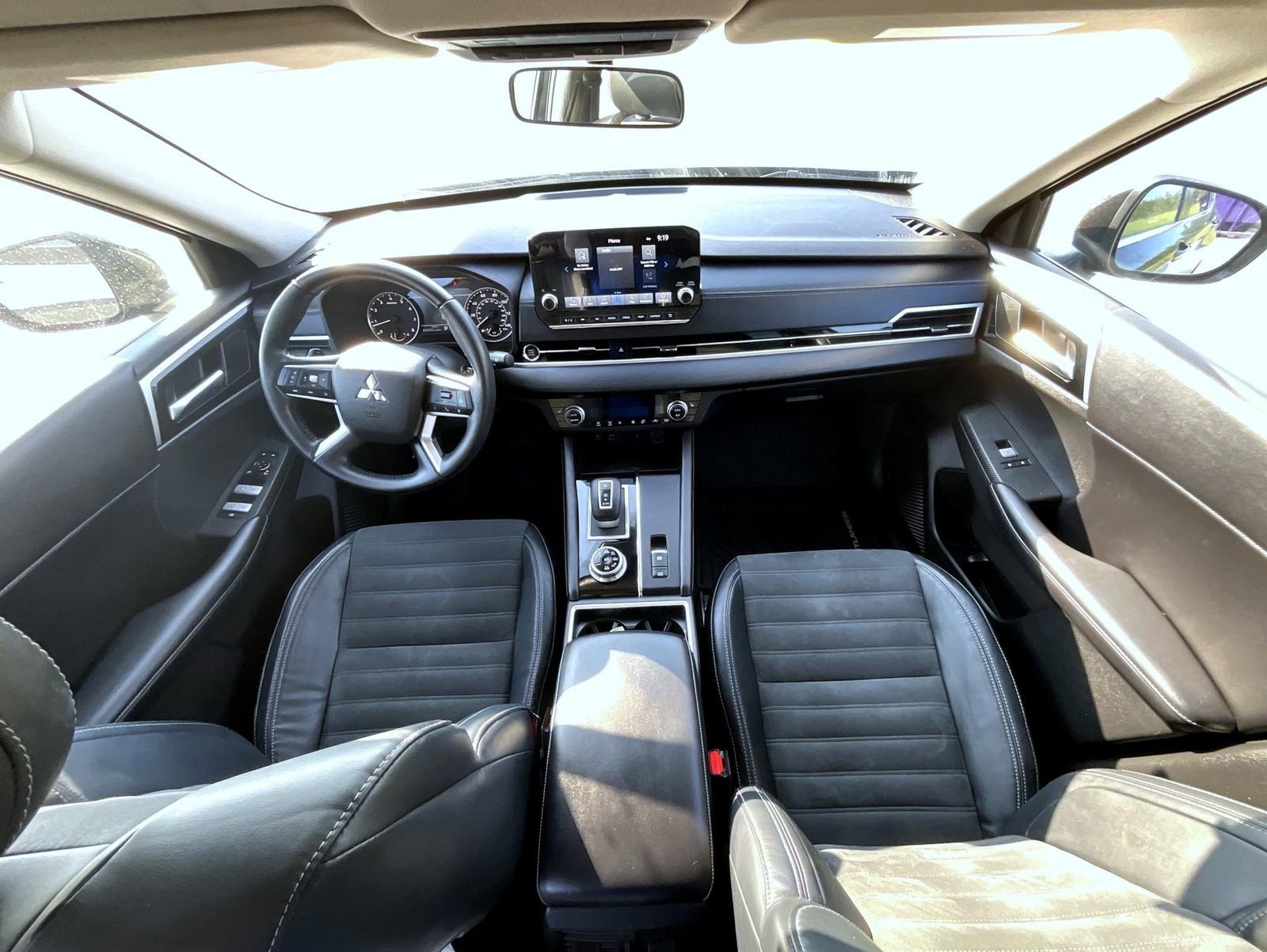 Used 2022 Mitsubishi Outlander SE image 14