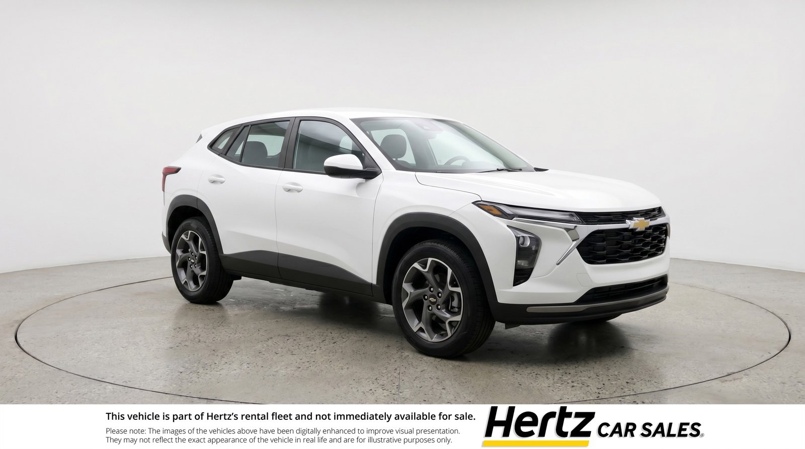 Used 2025 Chevrolet Trax LT FWD image 1