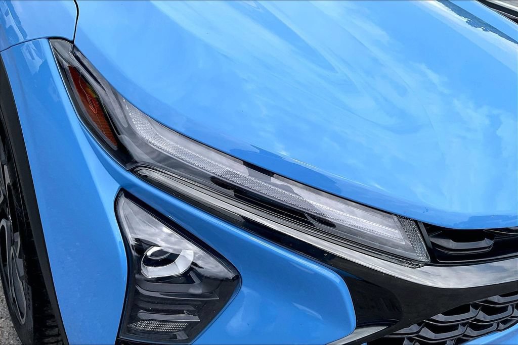 Used 2024 Chevrolet Trax RS w/ Driver Confidence Package FWD image 31