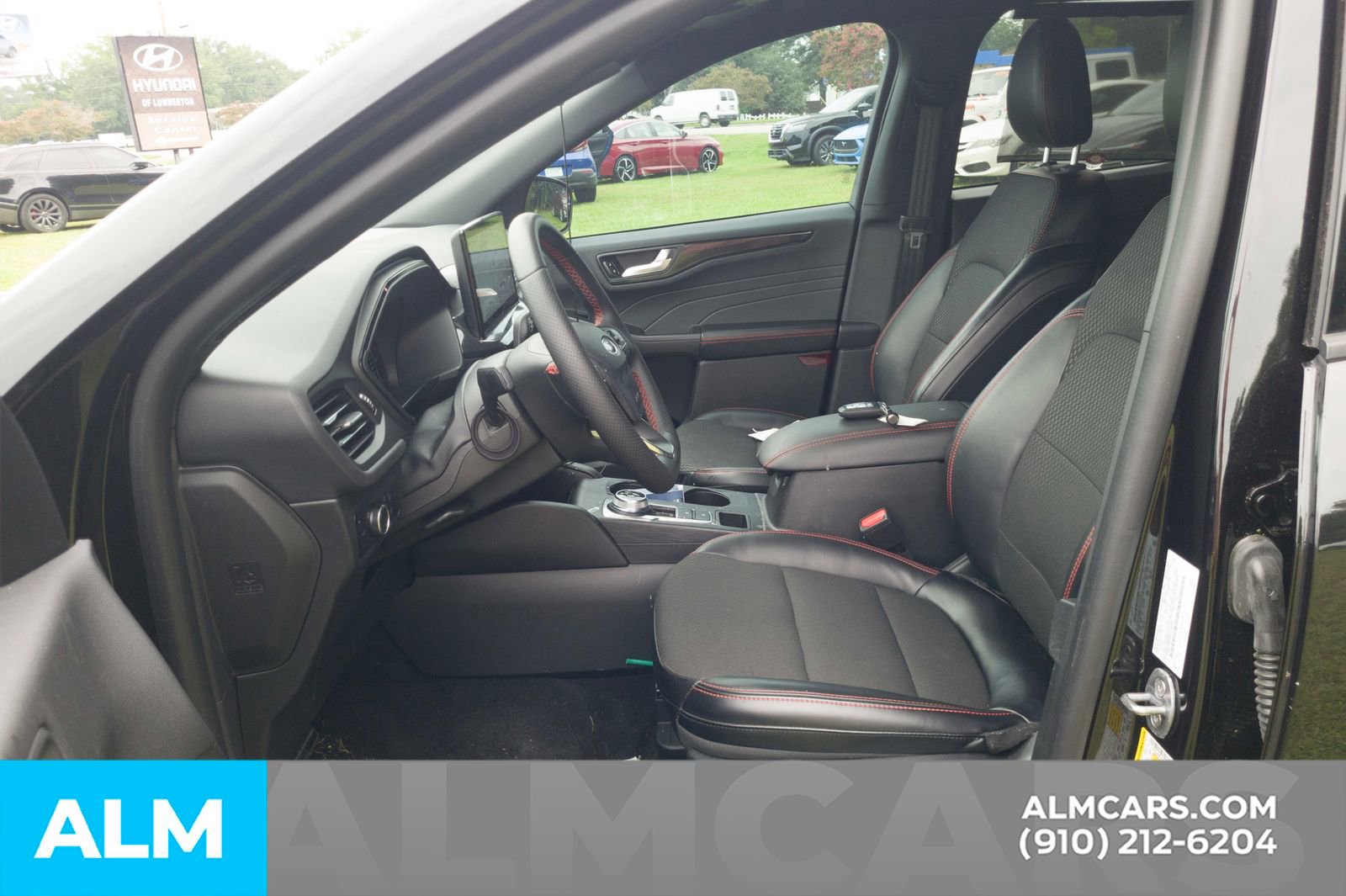 Used 2024 Ford Escape ST-Line w/ Tech Pack #1 image 7