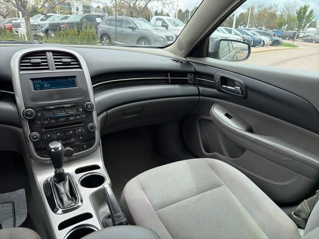 Used 2014 Chevrolet Malibu LS FWD image 17