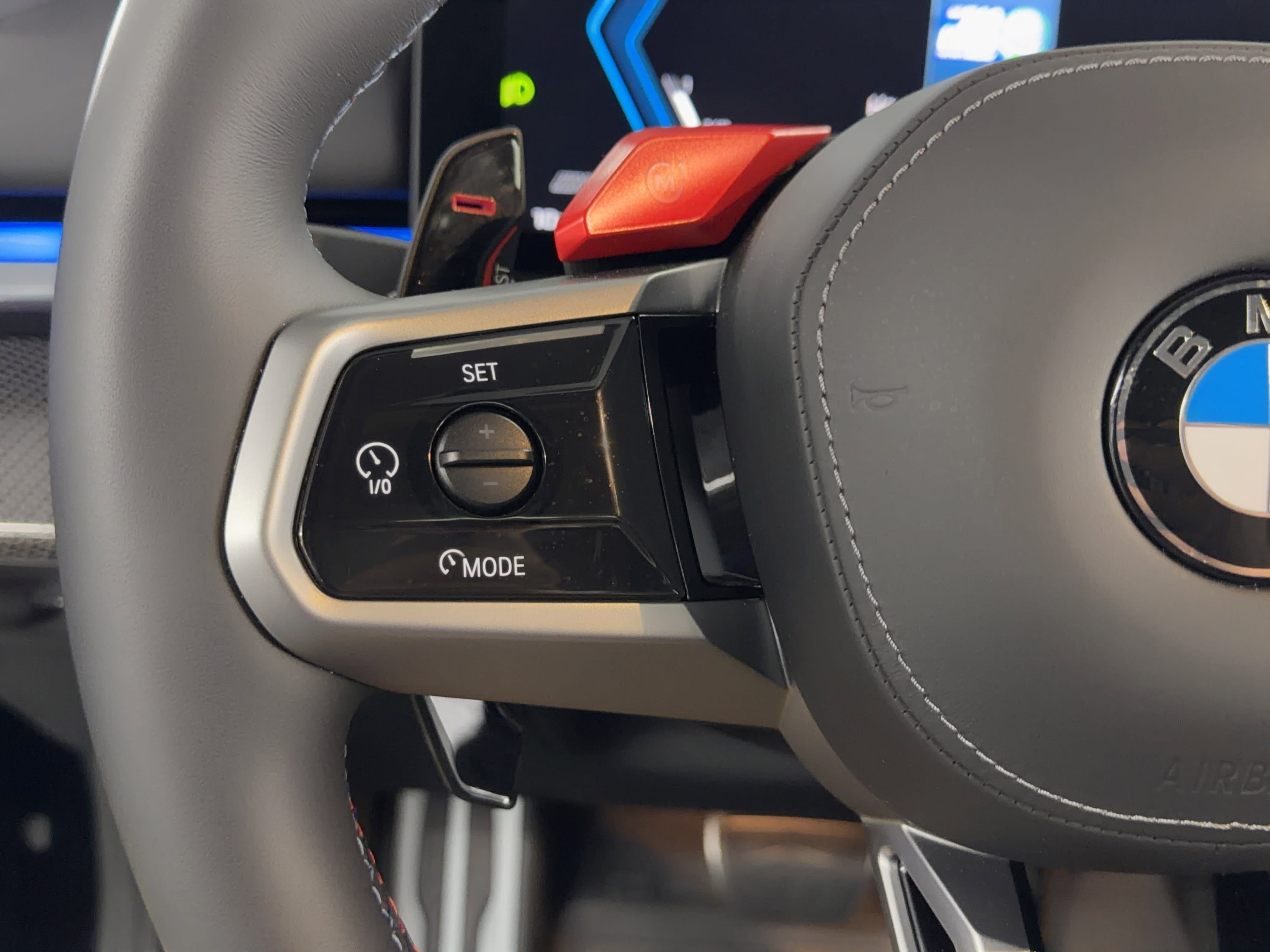 Used 2026 BMW M5 w/ Executive Package image 21