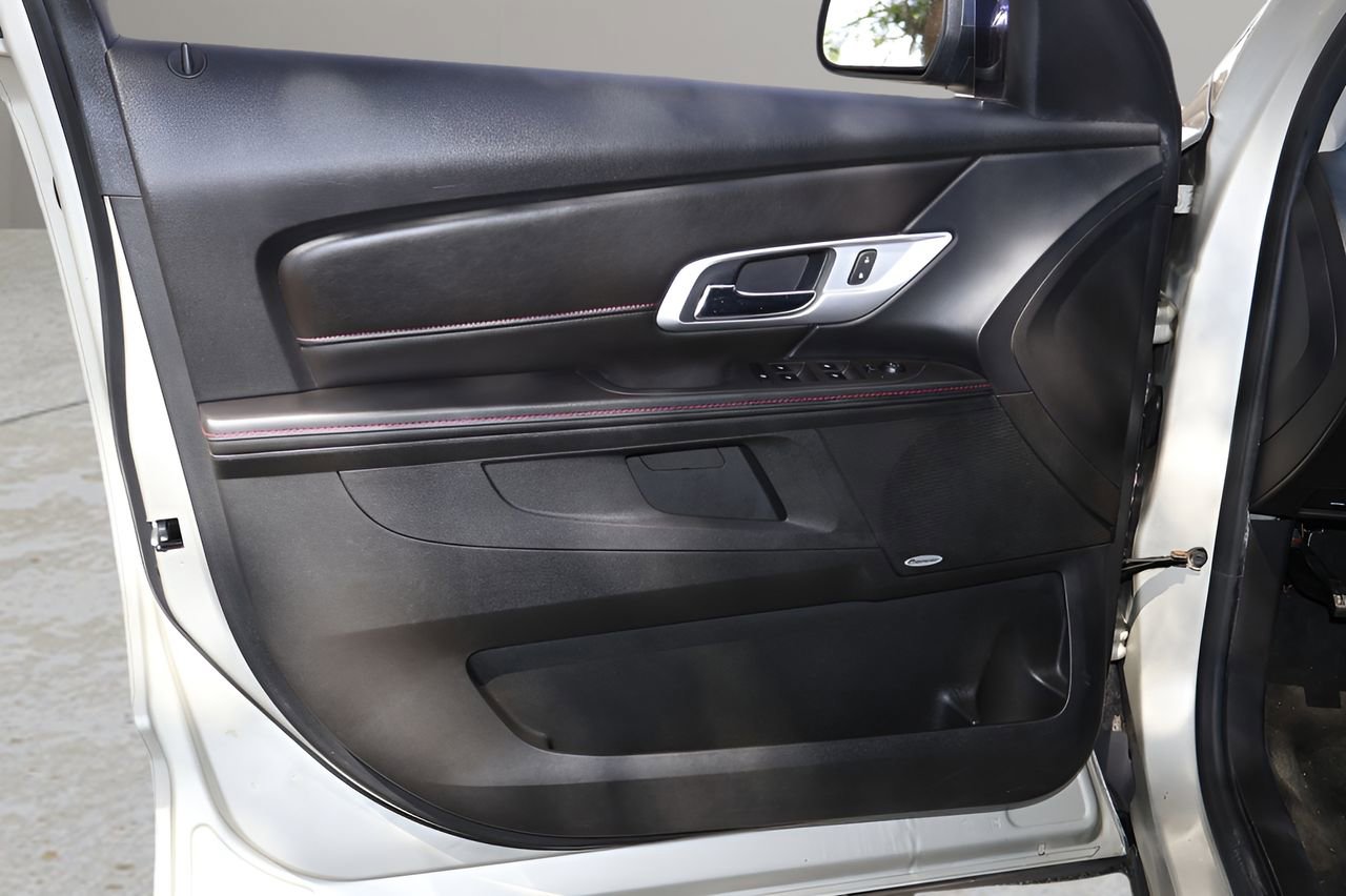 Used 2015 GMC Terrain SLT w/ Chrome Edition image 10