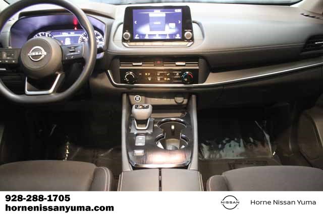 Used 2023 Nissan Rogue S image 12