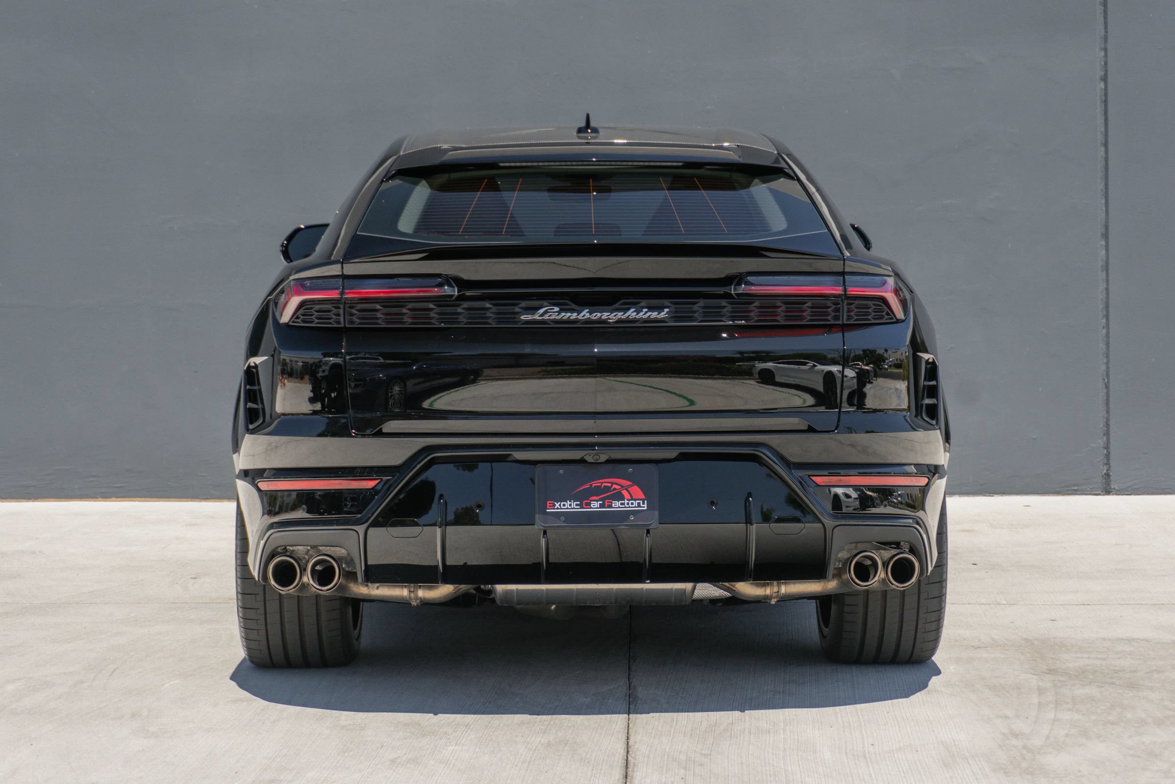 Used 2026 Lamborghini Urus SE AWD/4WD image 8