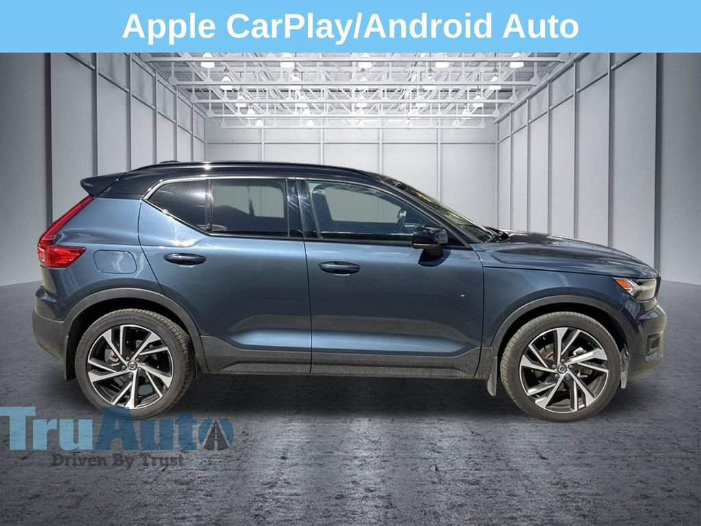 Used 2022 Volvo XC40 T5 R-Design w/ Advanced Package AWD/4WD image 9