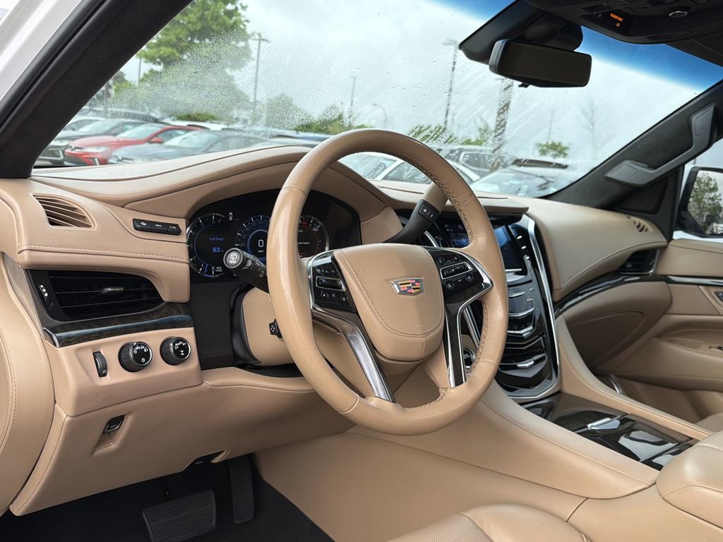 Used 2019 Cadillac Escalade ESV Platinum image 10