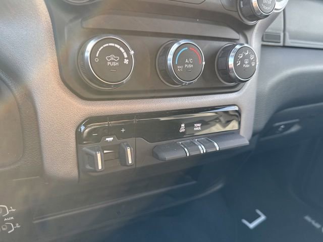 Used 2024 RAM 2500 Big Horn AWD/4WD image 18