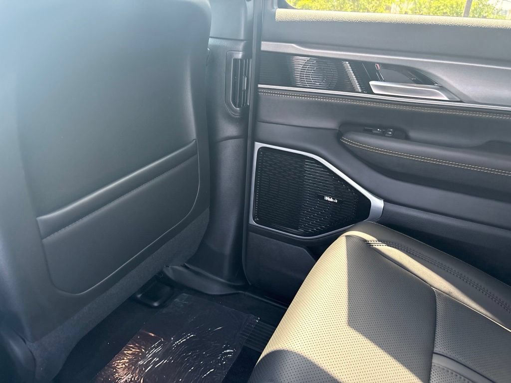 New 2026 Jeep Grand Wagoneer 4WD image 34