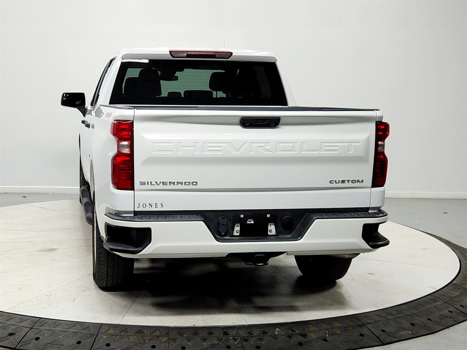 Used 2024 Chevrolet Silverado 1500 Custom image 6