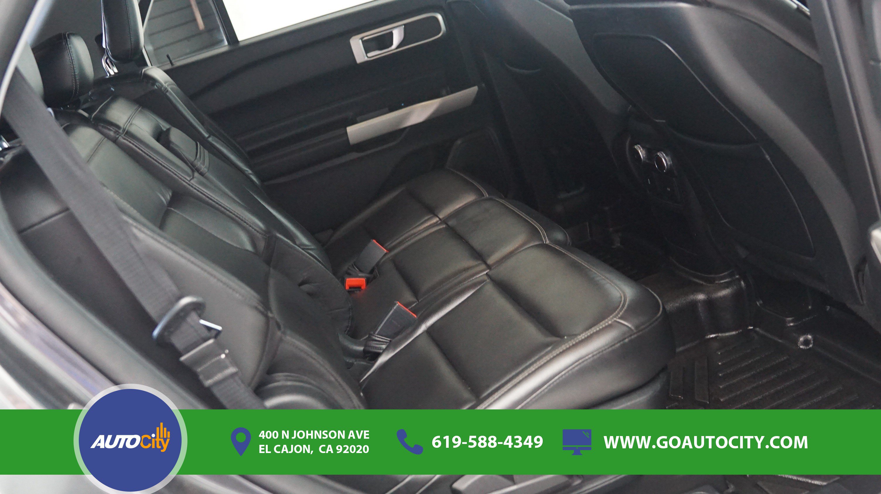Used 2020 Ford Explorer XLT w/ Equipment Group 202A RWD image 13