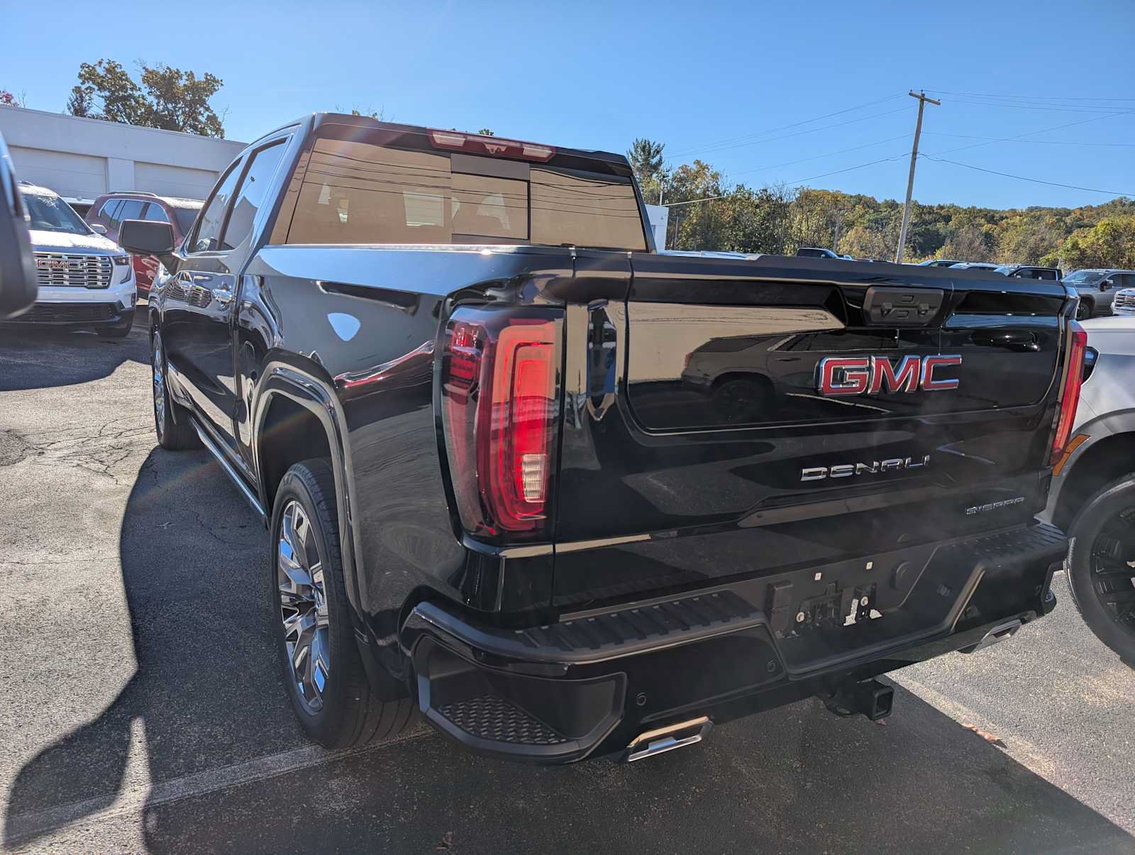 New 2026 GMC Sierra 1500 Denali w/ Denali Reserve Package AWD/4WD image 9