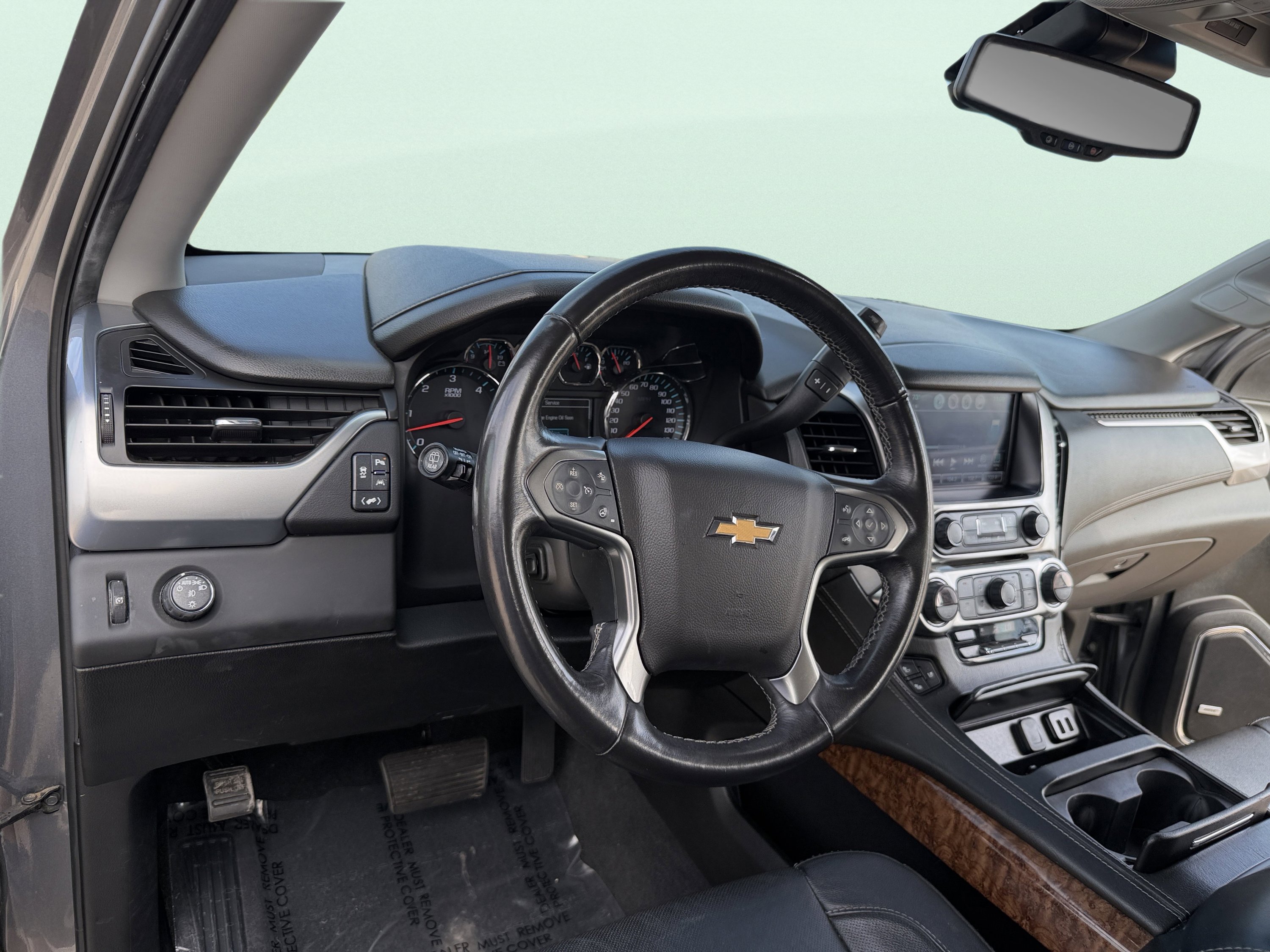 Used 2020 Chevrolet Suburban Premier image 13