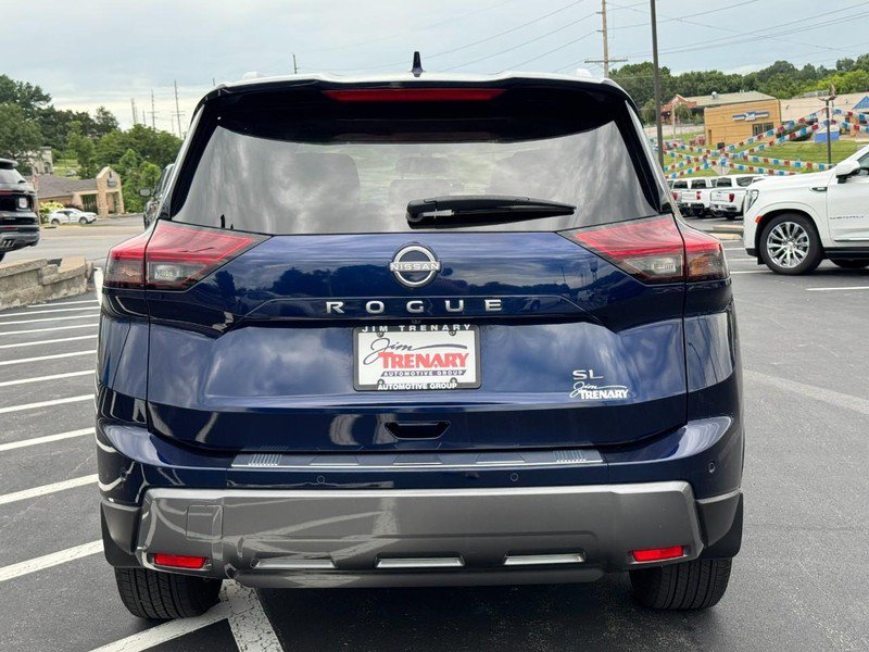Used 2024 Nissan Rogue SL w/ SL Premium Package FWD image 4