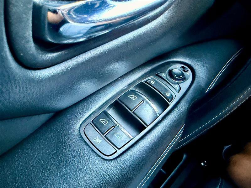 Used 2016 INFINITI QX80 4WD w/ Deluxe Technology Package image 22