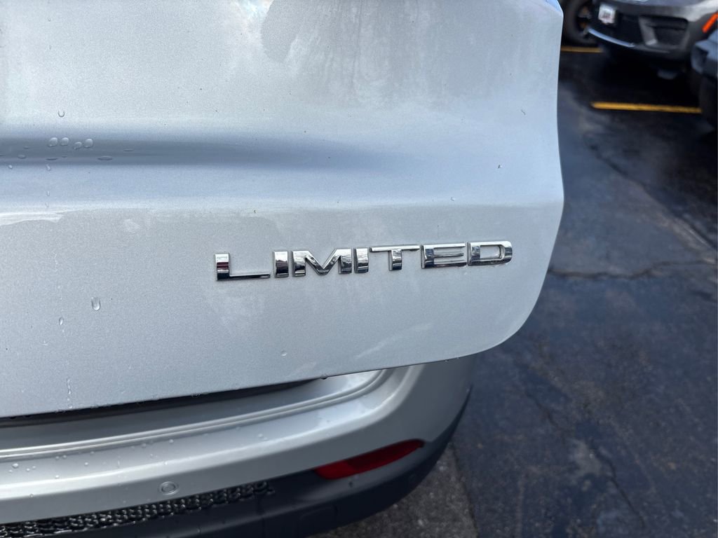 New 2025 Jeep Compass Limited image 14