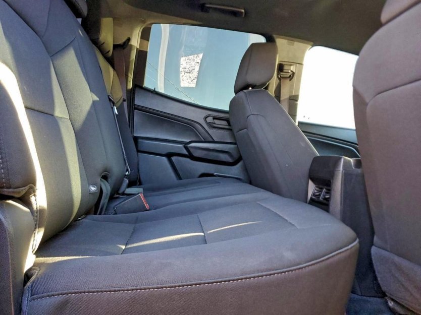 Used 2023 Chevrolet Colorado Trail Boss w/ Technology Package image 6