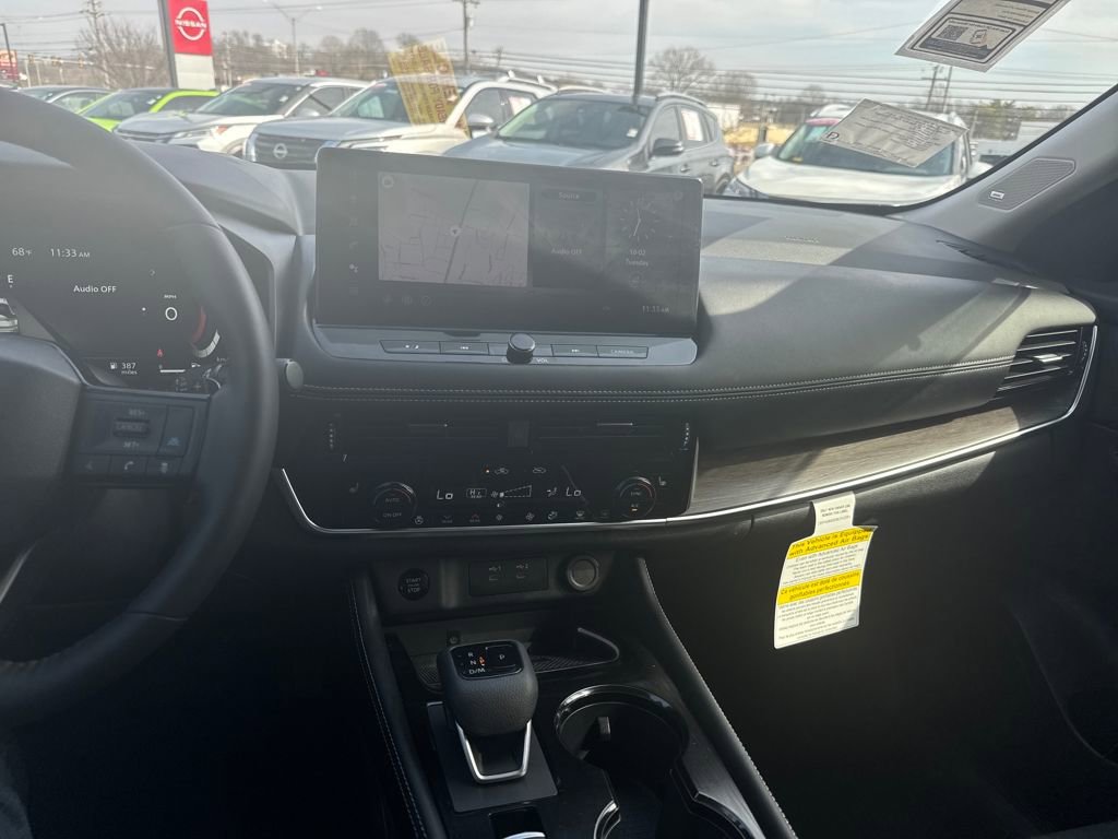 Certified 2025 Nissan Rogue Platinum w/ Platinum Premium Package image 19