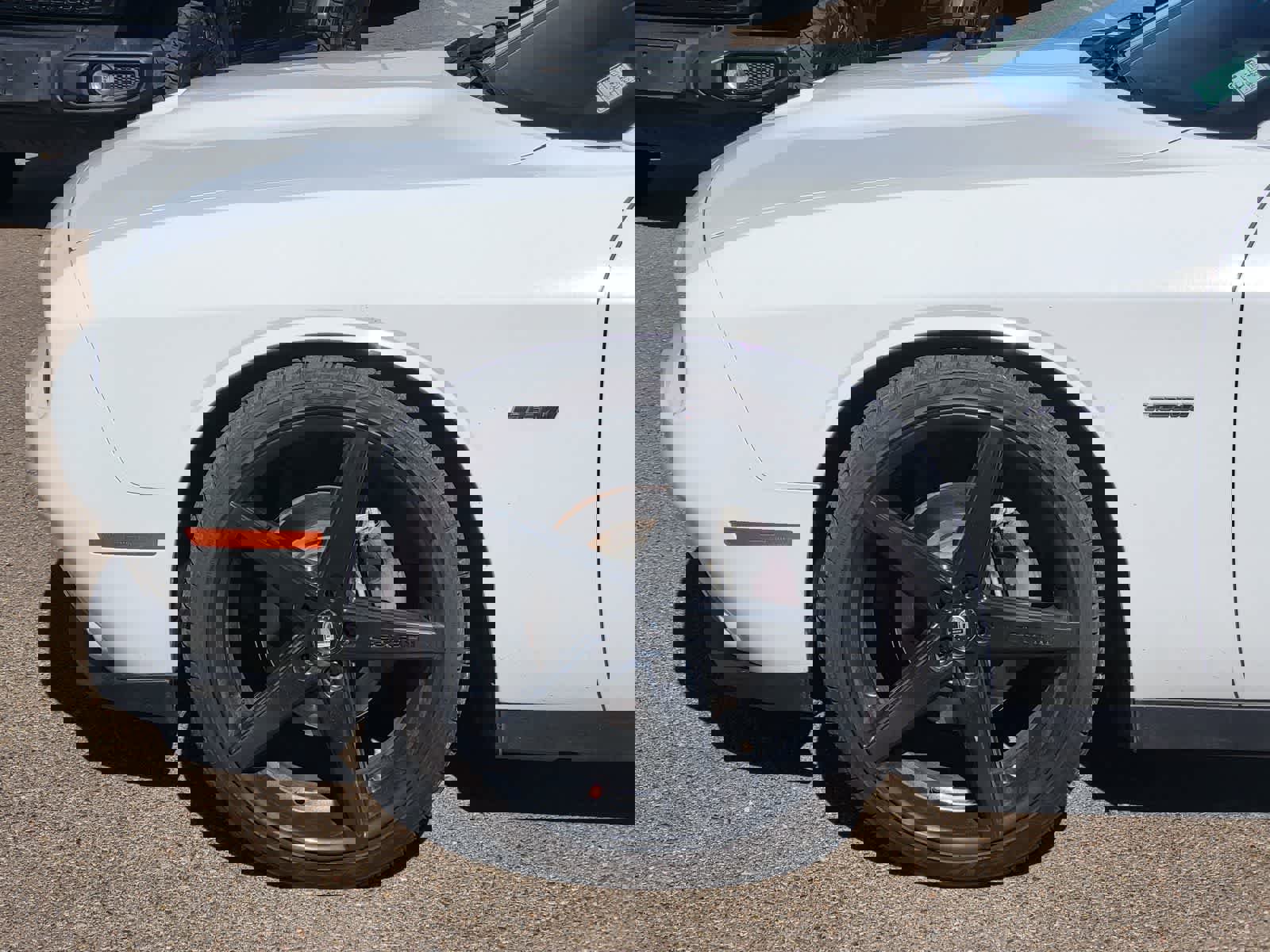 Used 2019 Dodge Challenger R/T w/ Driver Convenience Group image 9