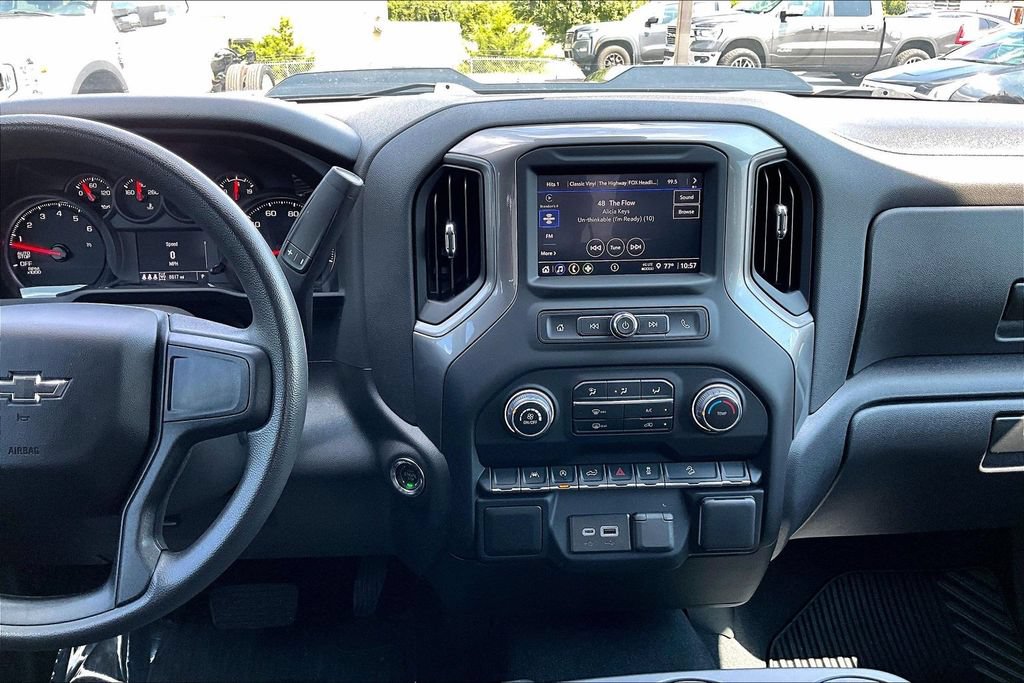 Used 2026 Chevrolet Silverado 1500 Custom Trail Boss w/ LPO, Dark Essentials Package AWD/4WD image 13