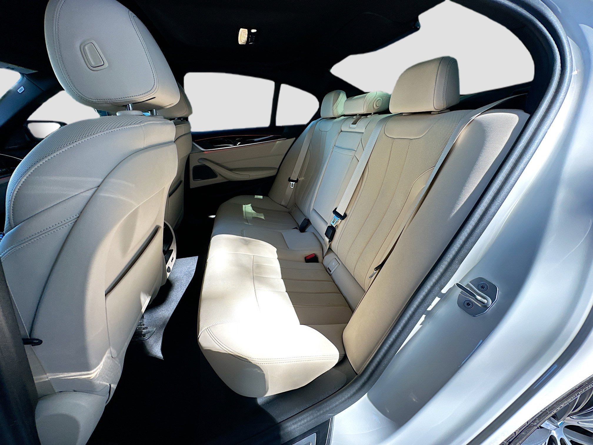 Certified 2023 BMW 540i w/ Premium Package image 26