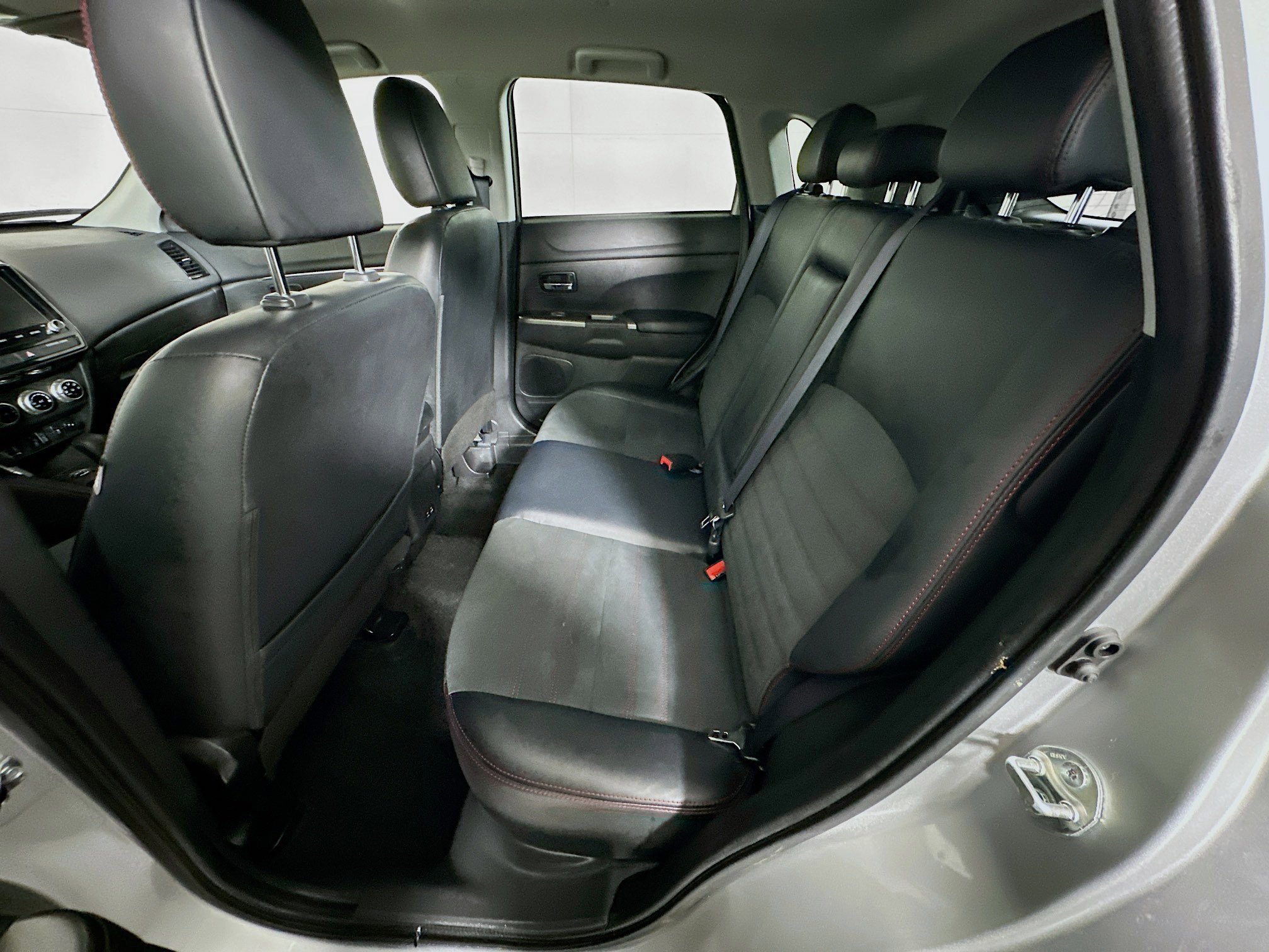 Used 2025 Mitsubishi Outlander Sport SE AWD/4WD image 25