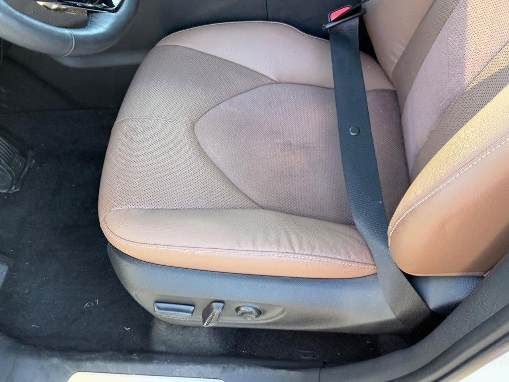 Used 2024 Toyota Grand Highlander AWD Hybrid image 17