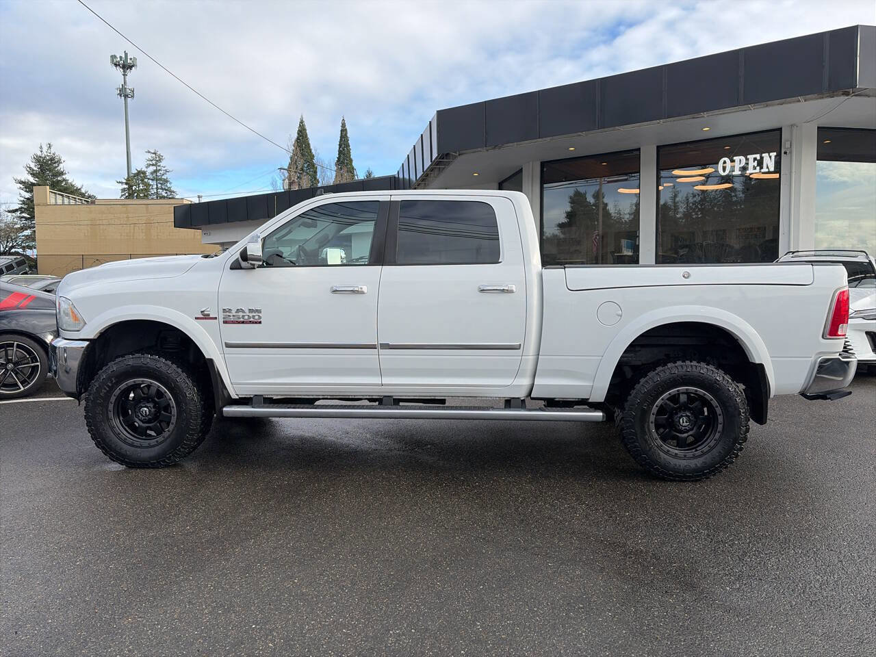 Used 2014 RAM 2500 Longhorn image 2