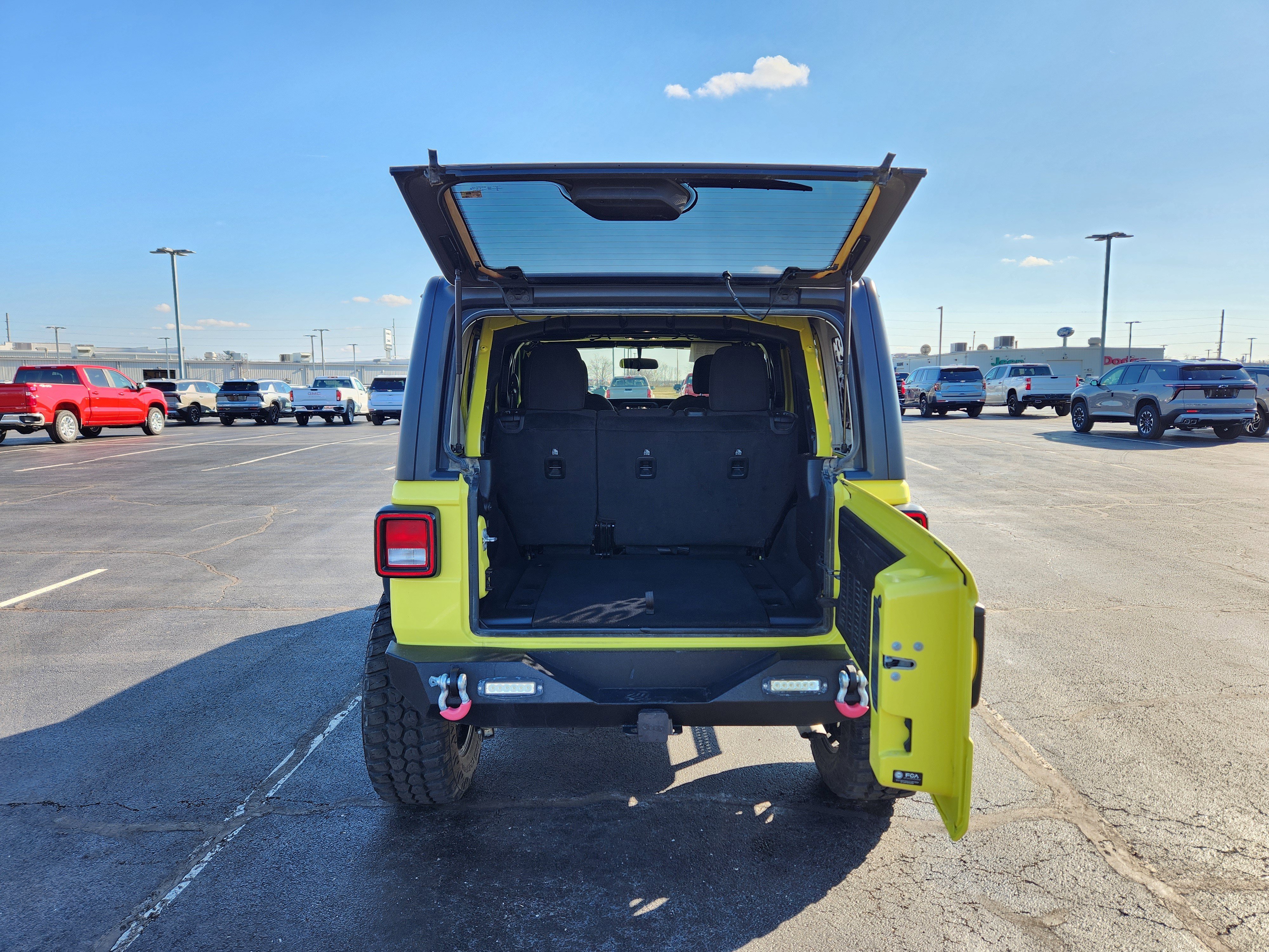 Used 2023 Jeep Wrangler Unlimited Sport AWD/4WD image 10
