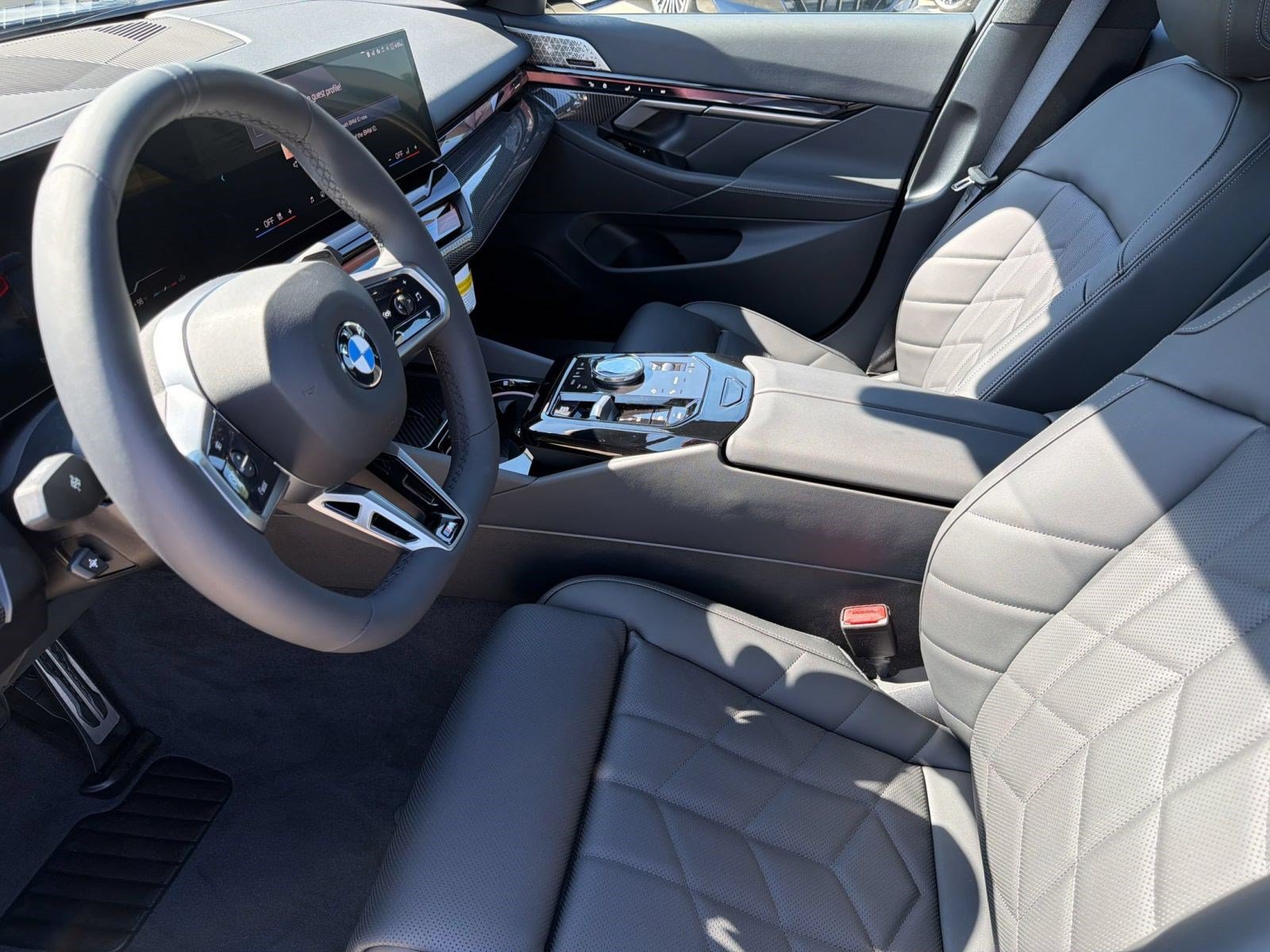 New 2027 BMW 540i xDrive w/ M Sport Package AWD/4WD image 3