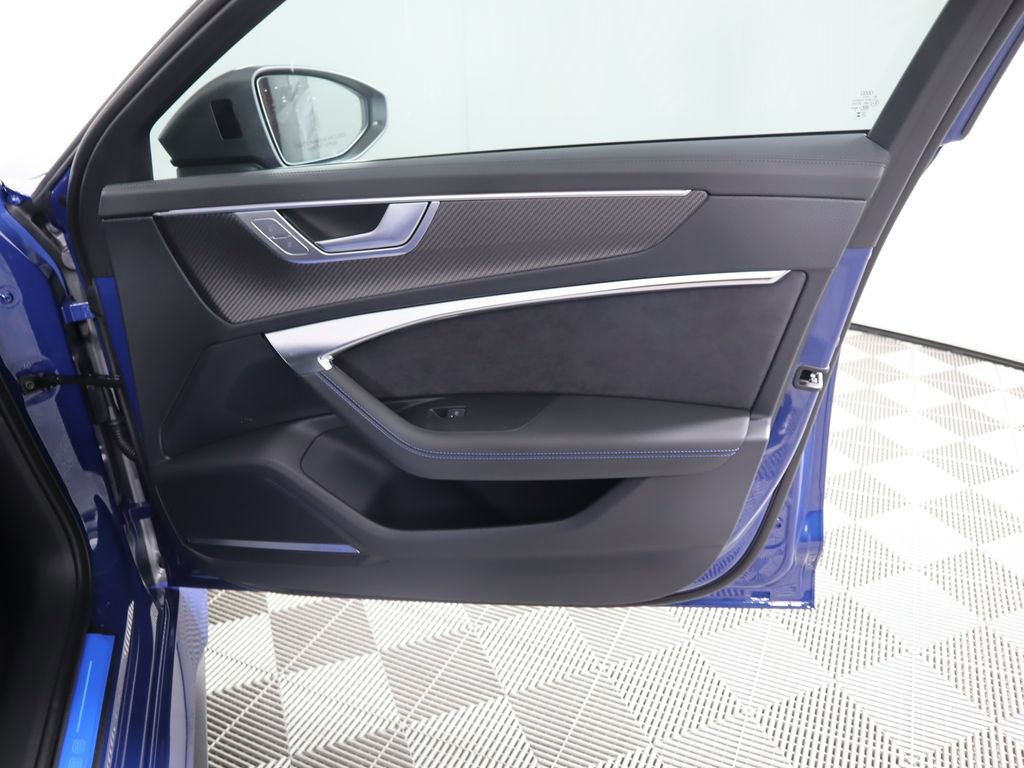 New 2025 Audi RS 6 performance image 27