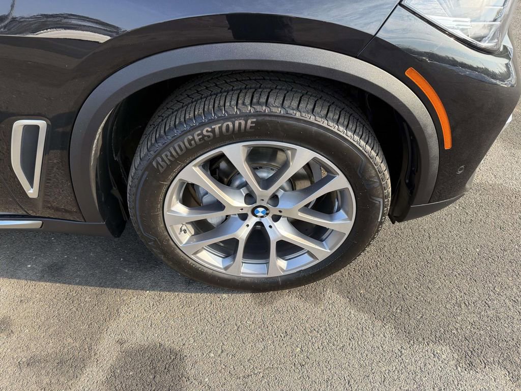 Used 2019 BMW X5 xDrive40i w/ Premium Package 2 image 7