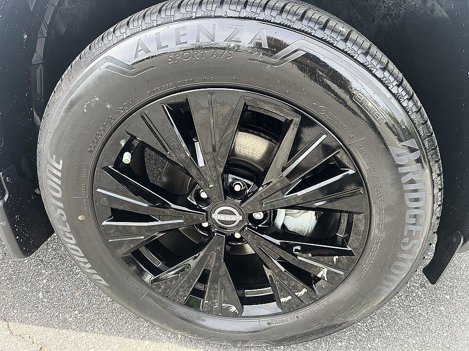 Certified 2023 Nissan Rogue SV w/ SV Premium B Package FWD image 12