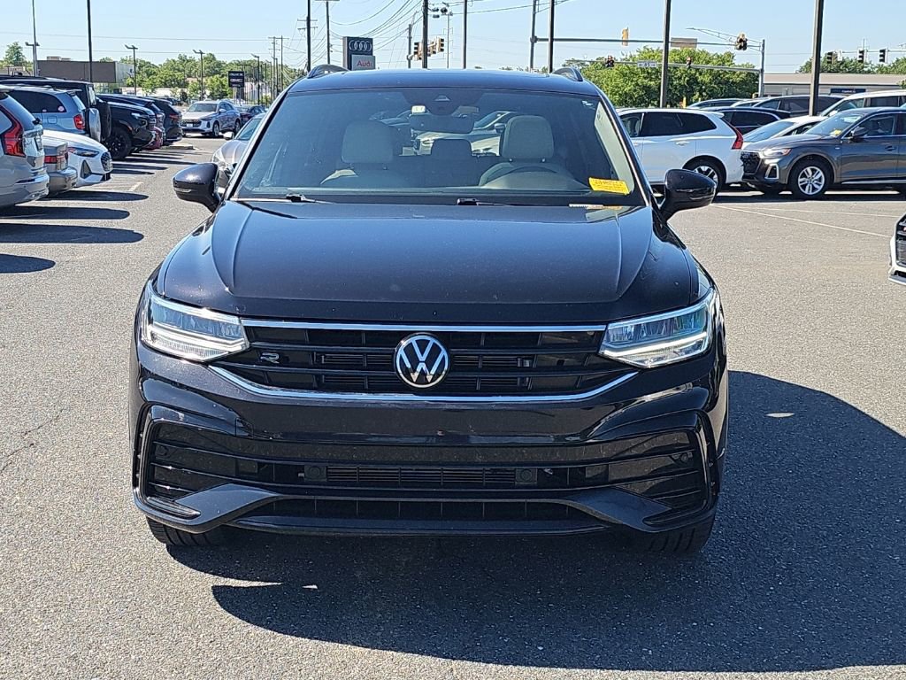 Used 2024 Volkswagen Tiguan SE R-Line AWD/4WD image 17