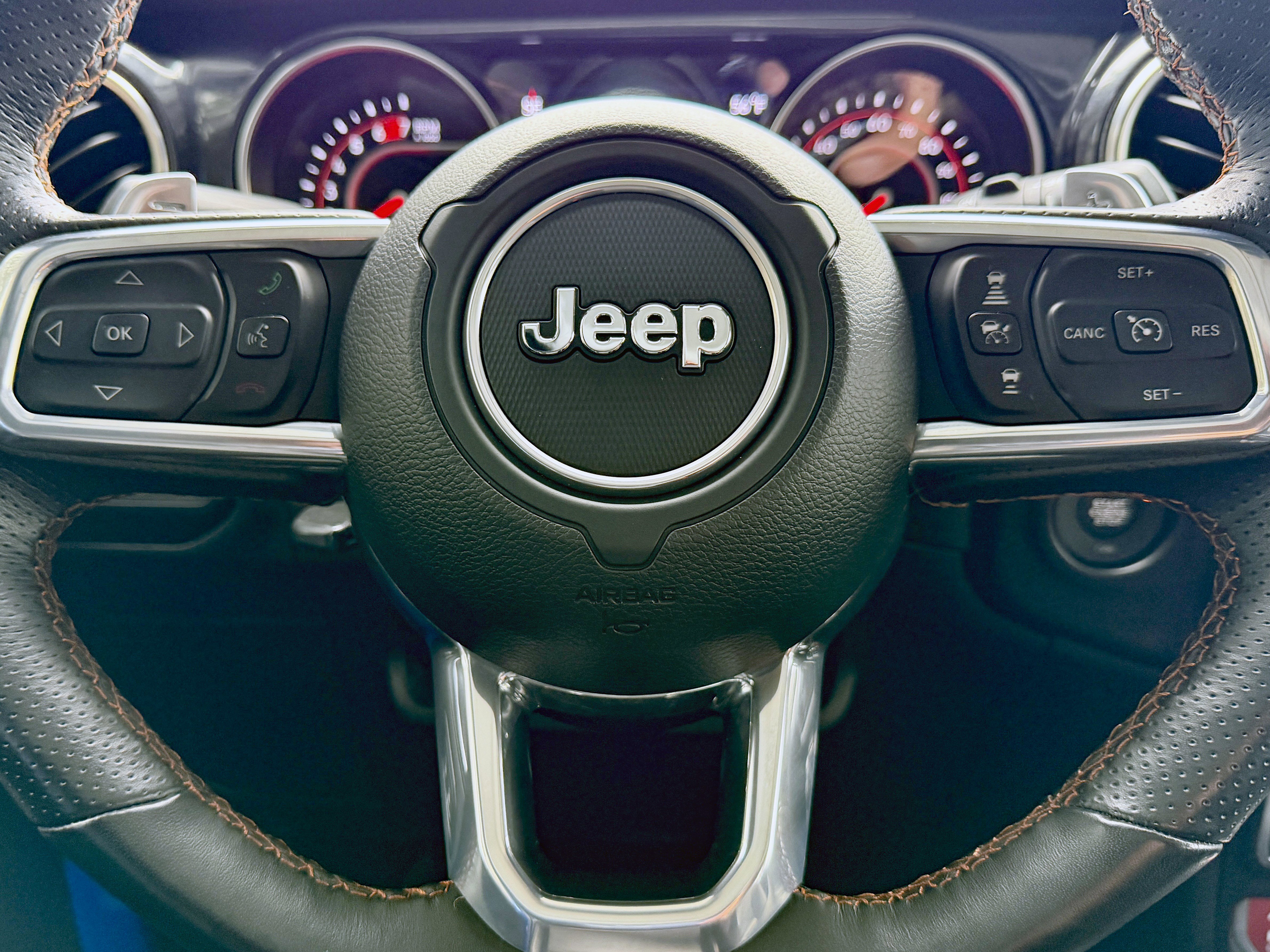 Used 2022 Jeep Wrangler Unlimited Rubicon w/ Xtreme Recon 35" Tire Package AWD/4WD image 32
