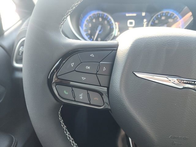 New 2026 Chrysler Pacifica Limited w/ S Appearance Package image 12