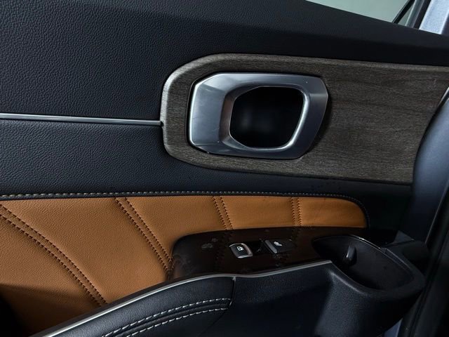 Used 2022 Kia Sorento SX Prestige w/ Rust Color Package image 26