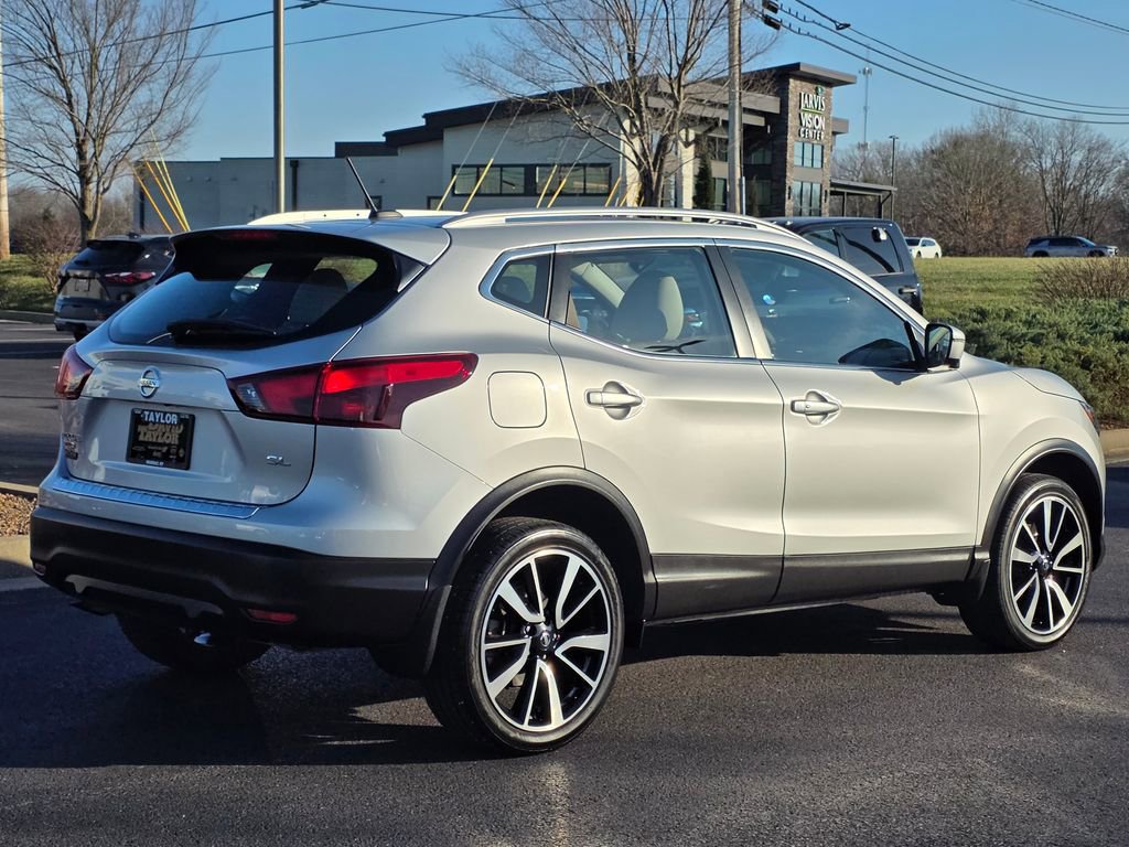 Used 2018 Nissan Rogue Sport SL image 5