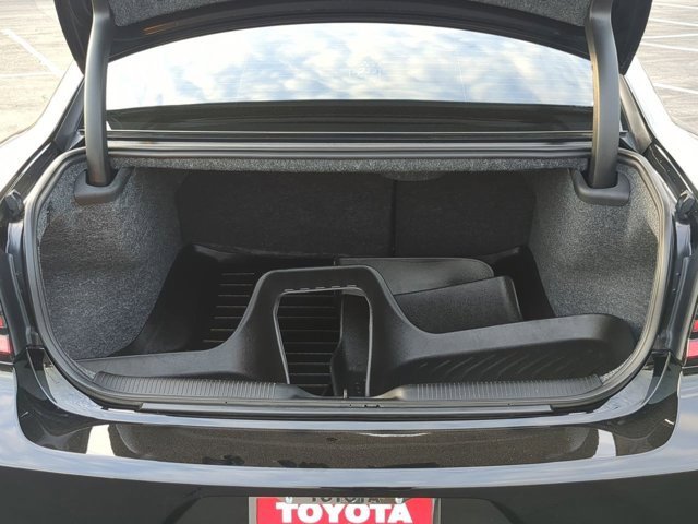 Used 2023 Dodge Charger R/T w/ Blacktop Package image 16