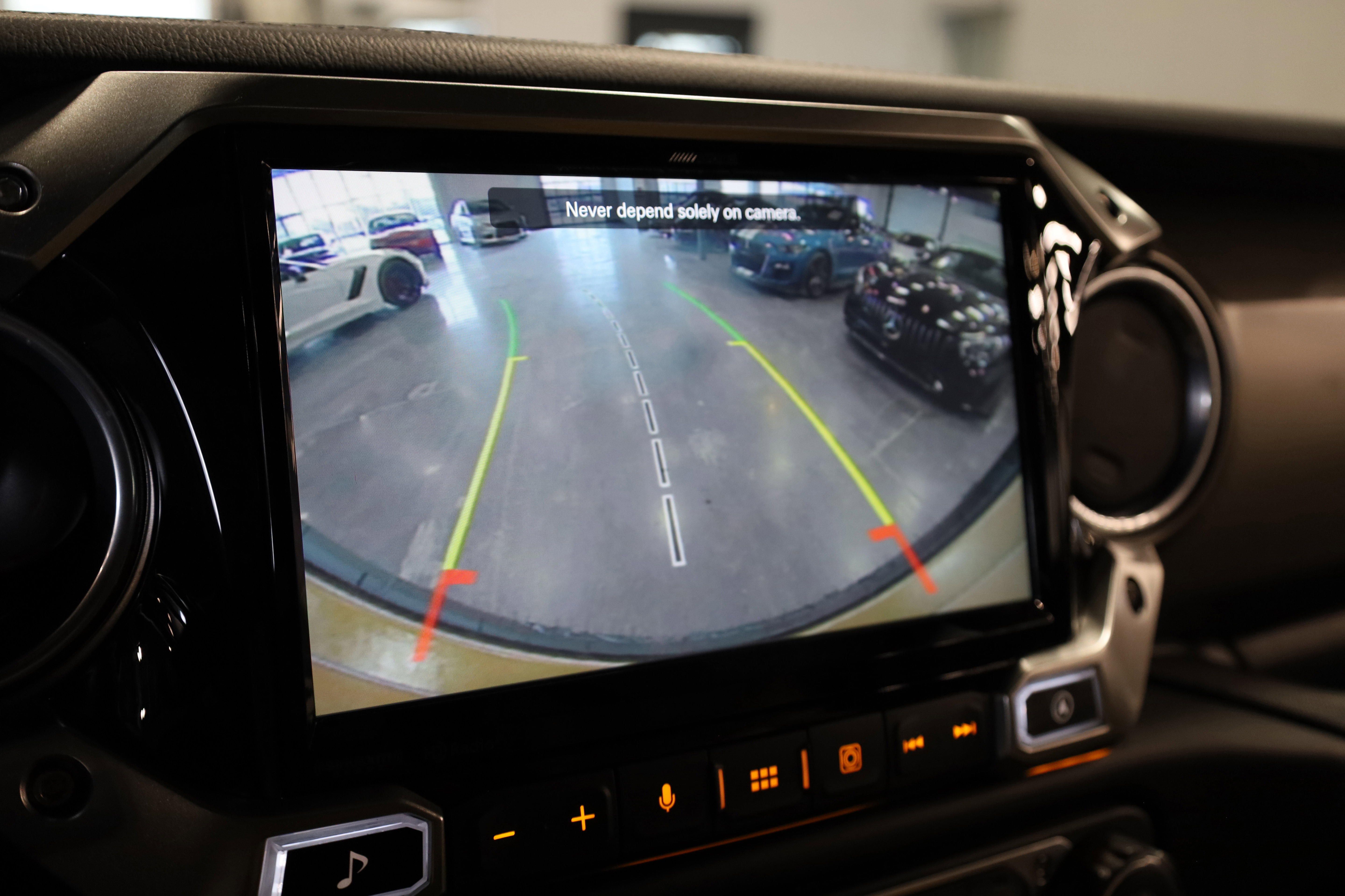 Used 2018 Jeep Wrangler Unlimited Rubicon image 28