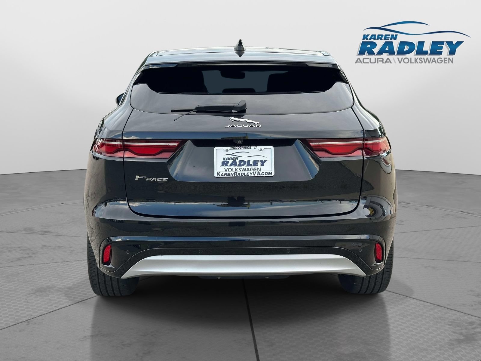 Used 2023 Jaguar F-PACE S AWD/4WD image 3