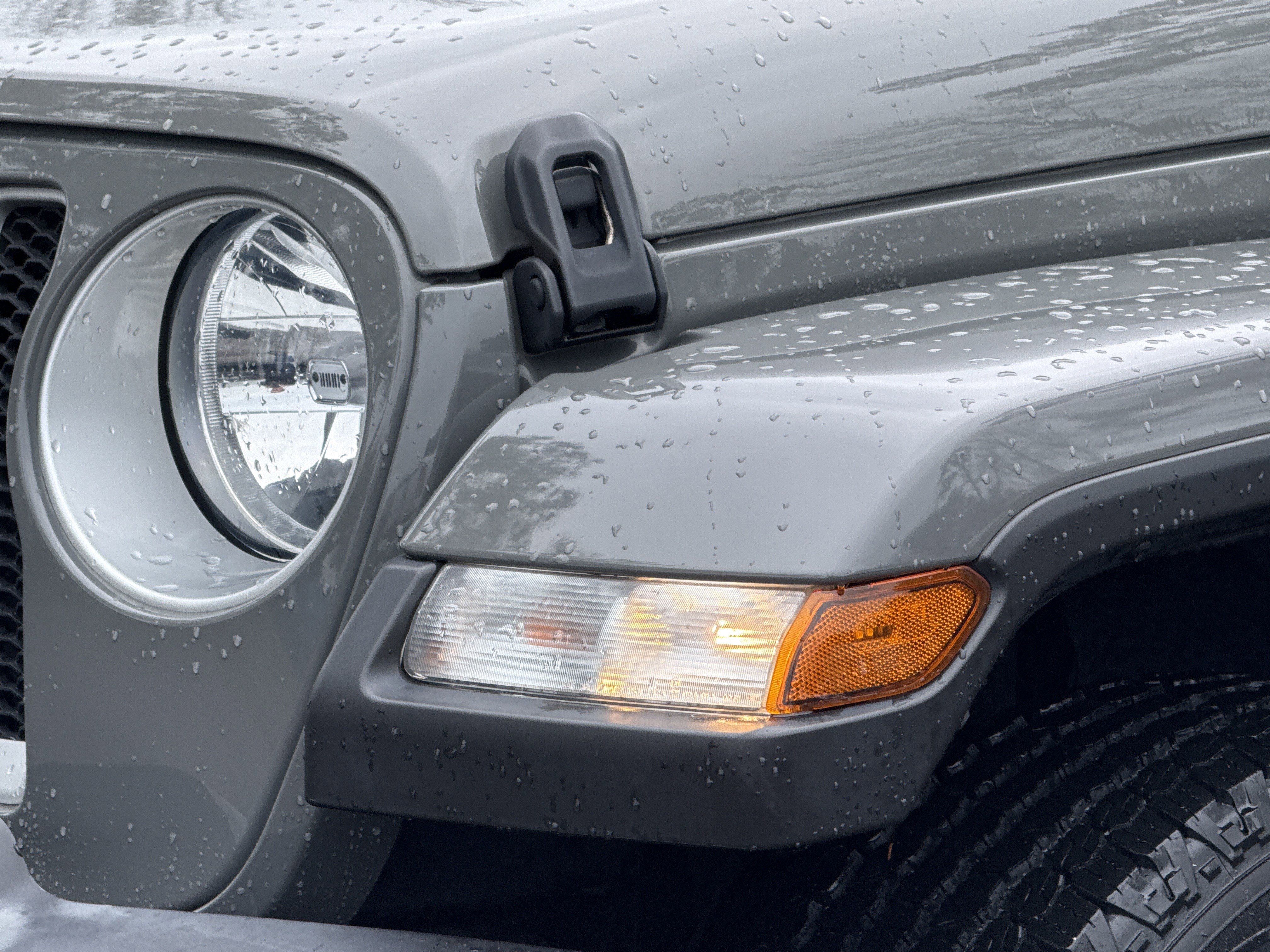 Used 2021 Jeep Wrangler Unlimited Sahara AWD/4WD image 5
