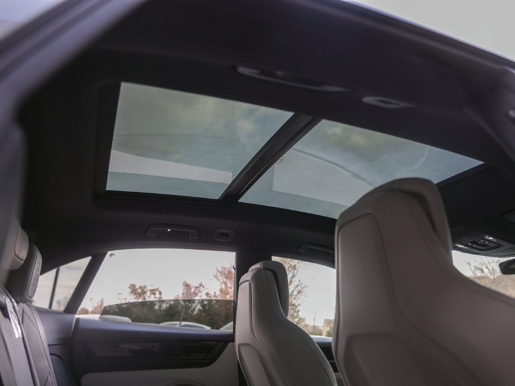 New 2026 Porsche Macan Electric RWD image 35
