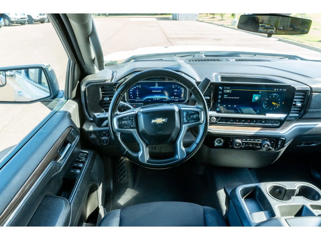 Used 2023 Chevrolet Silverado 1500 LT AWD/4WD image 20