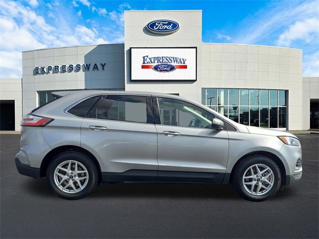 Used 2024 Ford Edge SEL image 5