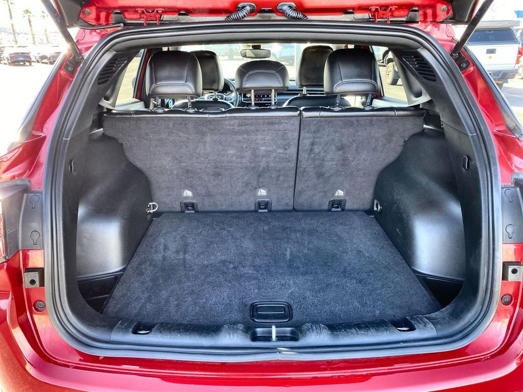 Used 2023 Jeep Compass Limited image 25