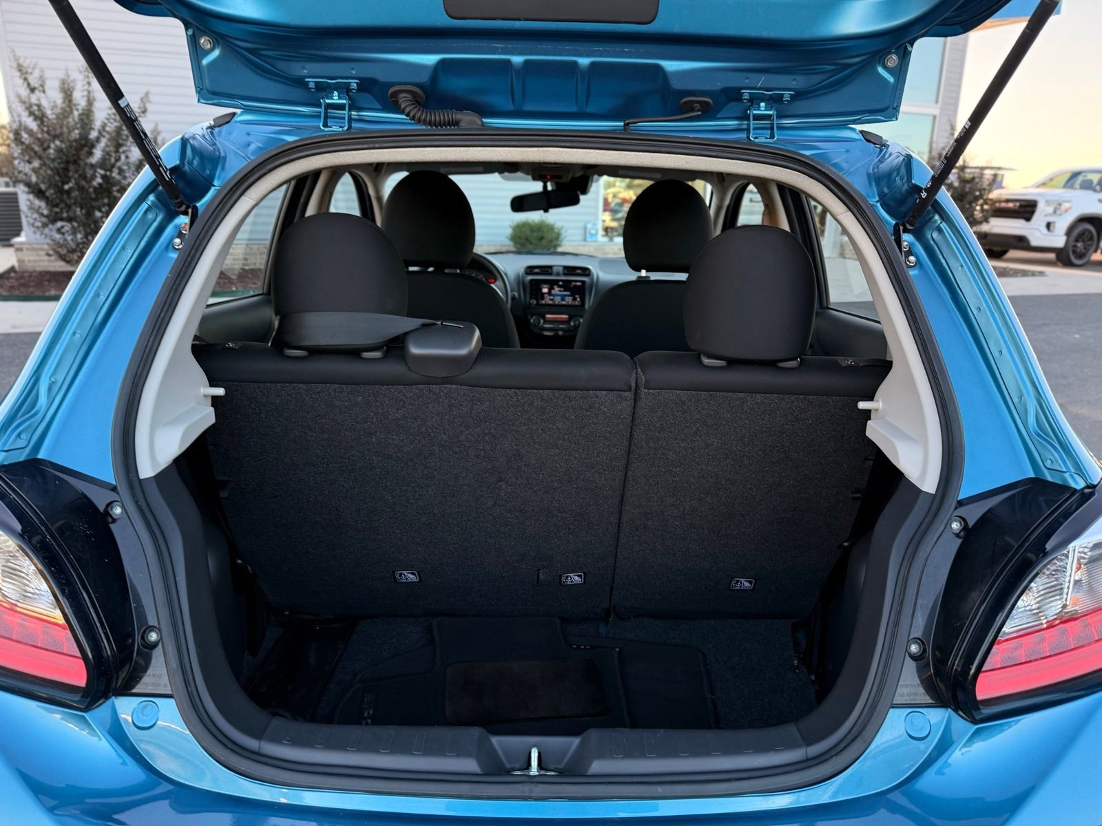 Used 2024 Mitsubishi Mirage ES image 31