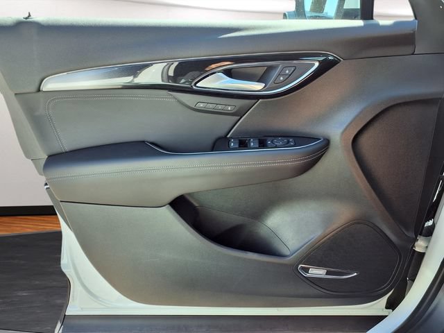 Certified 2025 Buick Envision Preferred AWD/4WD image 16
