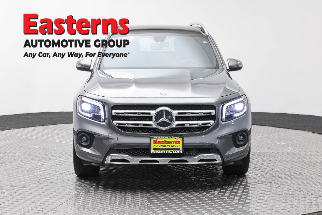 Used 2022 Mercedes-Benz GLB 250 4MATIC w/ Premium Package Lite image 4