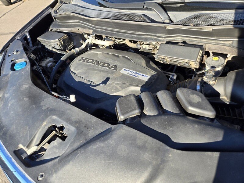 Used 2018 Honda Pilot Touring image 18